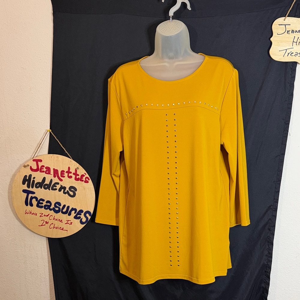 💥NEW ITEM💥 Valerie Stevens Tunic Top